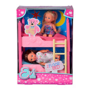 Simba Dickie EL Bunk Bed includes two mini dolls—one blonde in a dress on the top bunk, one brunette in a nightgown below—in a pink heart-themed bunk bed playset. Stars and a moon decorate the background. Packaged in a box.