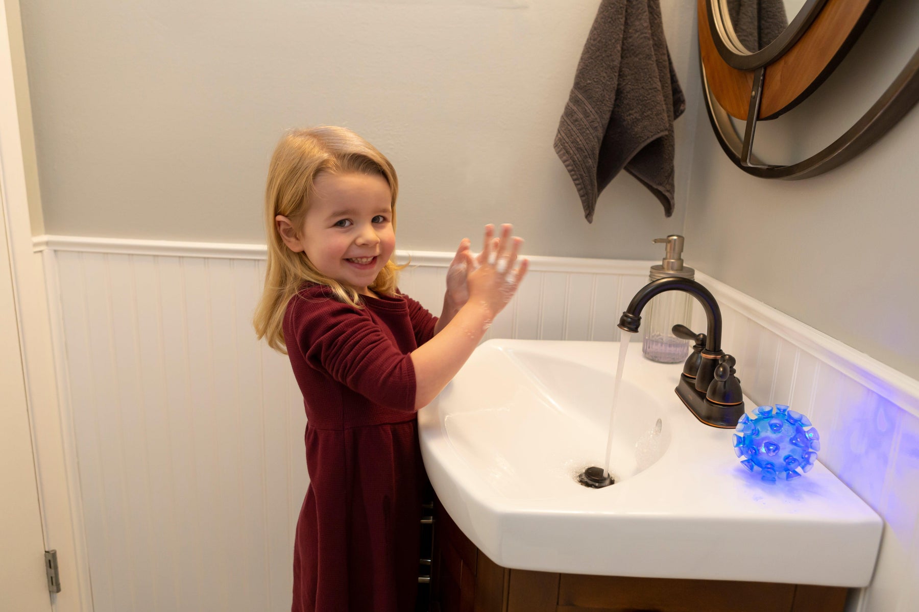 Toysmith Virus Hand Wash Helper